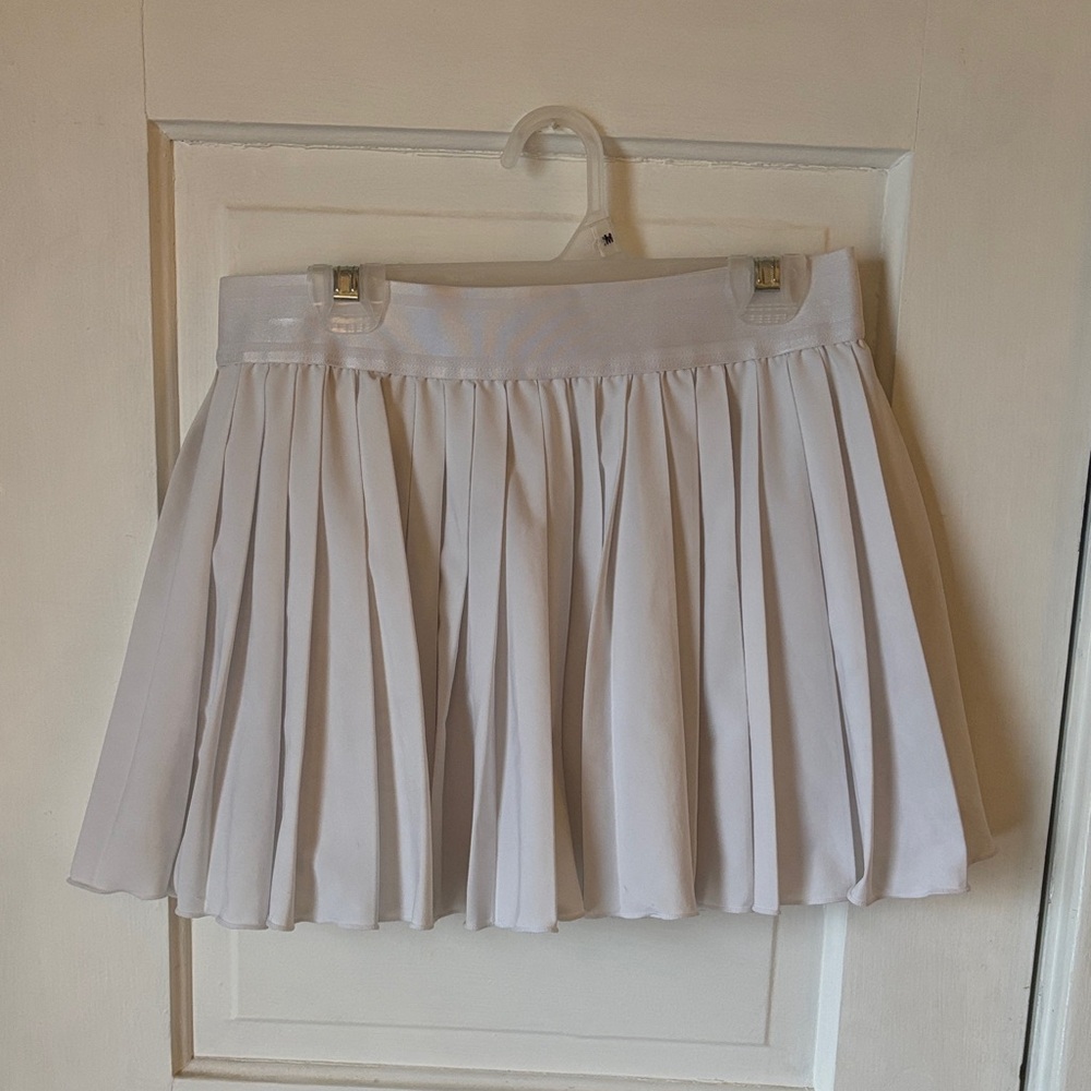 athletic White Pleated Skirt